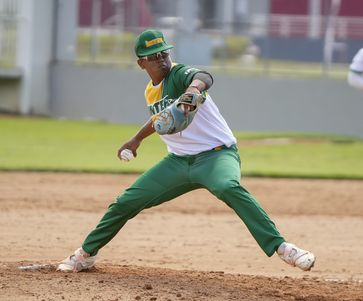 anthony borrero lanzó 8.2 entradas en la victorua de la uipr.jpg (luis ortiz cámara en mano lai)