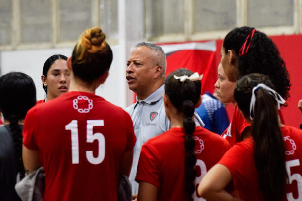 las taínas de la uagm son las tricampeonas del voleibol de la lai. (z. acosta lai)