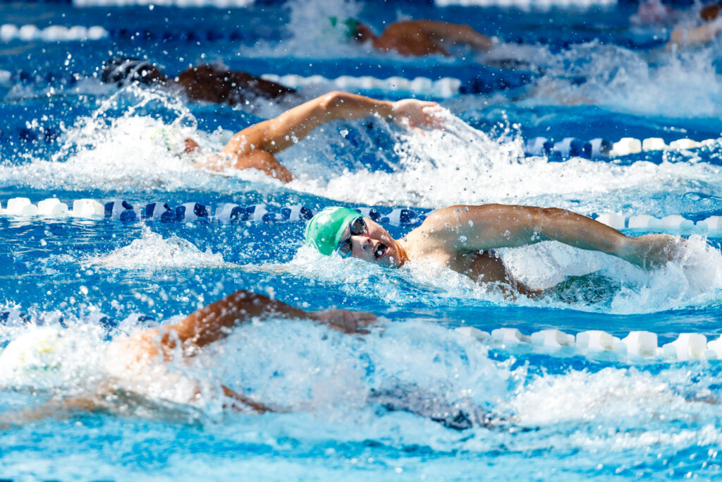 los tarzanes de la upr de mayaguez toman el control de la natacion piscina corta de la lai. jesus muriel lai 