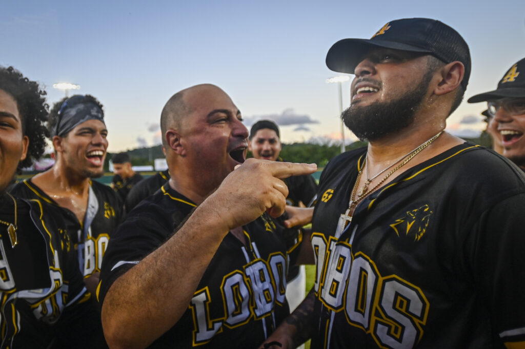 alexieyi rivera rodriguez dirigente de lbeisbol y director atletico de la upr de arecibo. miguel rodriguez lai