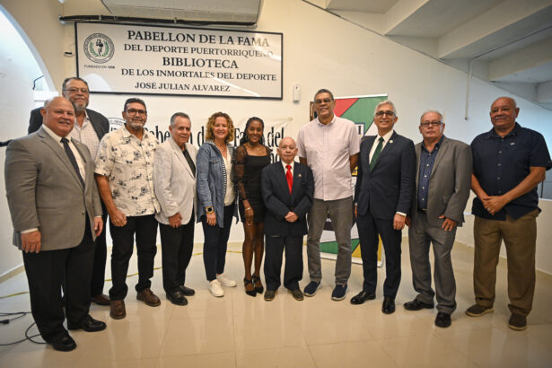 Lideres deportivos y académicos en la conferencia de prensa de inicio deportivo en la LAI. (Miguel Rodríguez)