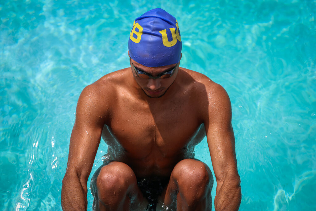 Armando Avilés en su primera clasificatoria de natación LAI. (Kendall Torres LAI)