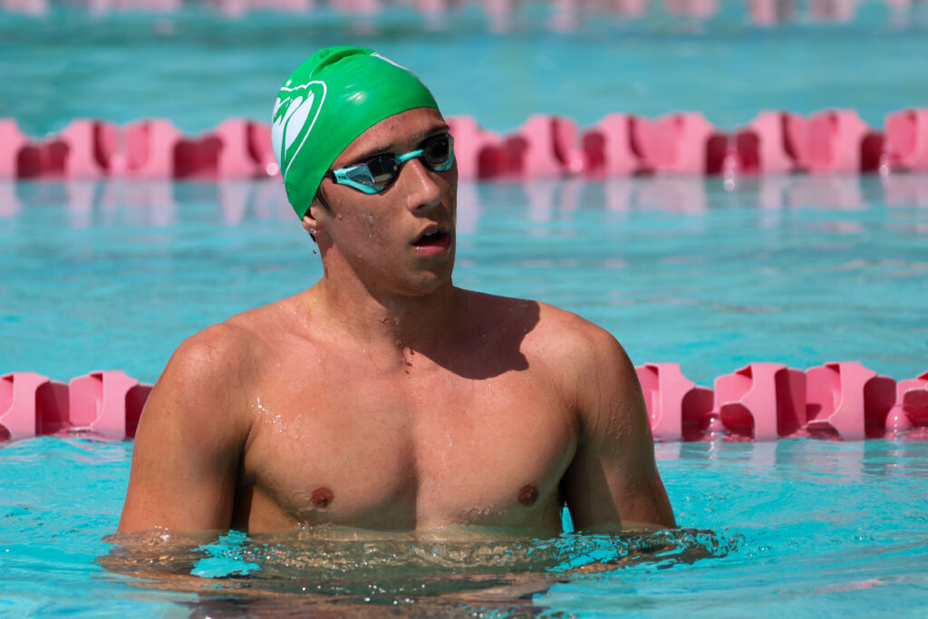 los tarzanes de la upr de mayaguez tienen un equipo renovada de cara a su defensa de campeonato en las justas de natacion. kendalla torres lai 