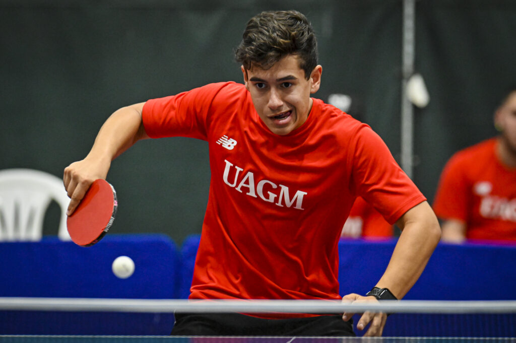 los tainos de la uagm buscan revalidar su cetro en el campeonato de tenis de mesa.jpg miguel rodriguez lai 