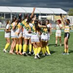 celebración de las tigresas de la uipr al pasar a la final del fútbol femenino de la lai. (l. minguela lai)