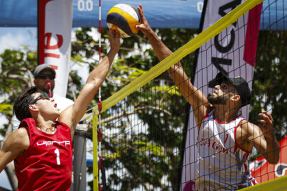 diego rivera de la universidad ana g. méndez estará jugando en la semifinal del voleibol de playa lai. (edgardo medina lai)