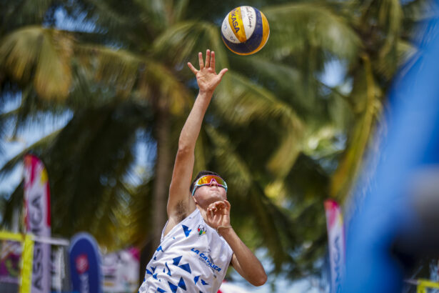 la pontificia universidad católica tiene la posibilidad de entrar a la final de voleibol de playa. (edgardo medina lai)