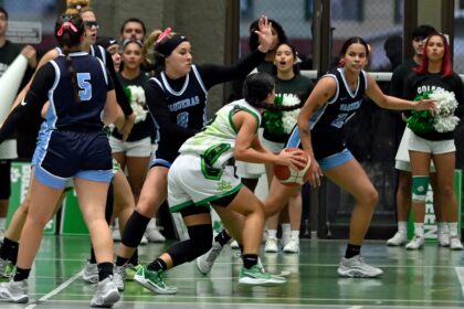 las campeonas juanas de la upr de mayagüez ya clasificaron a su tercera final consecutiva del baloncesto, mientras las vaqueras de la upr de bayamón irán a un partido decisivo. (lai)