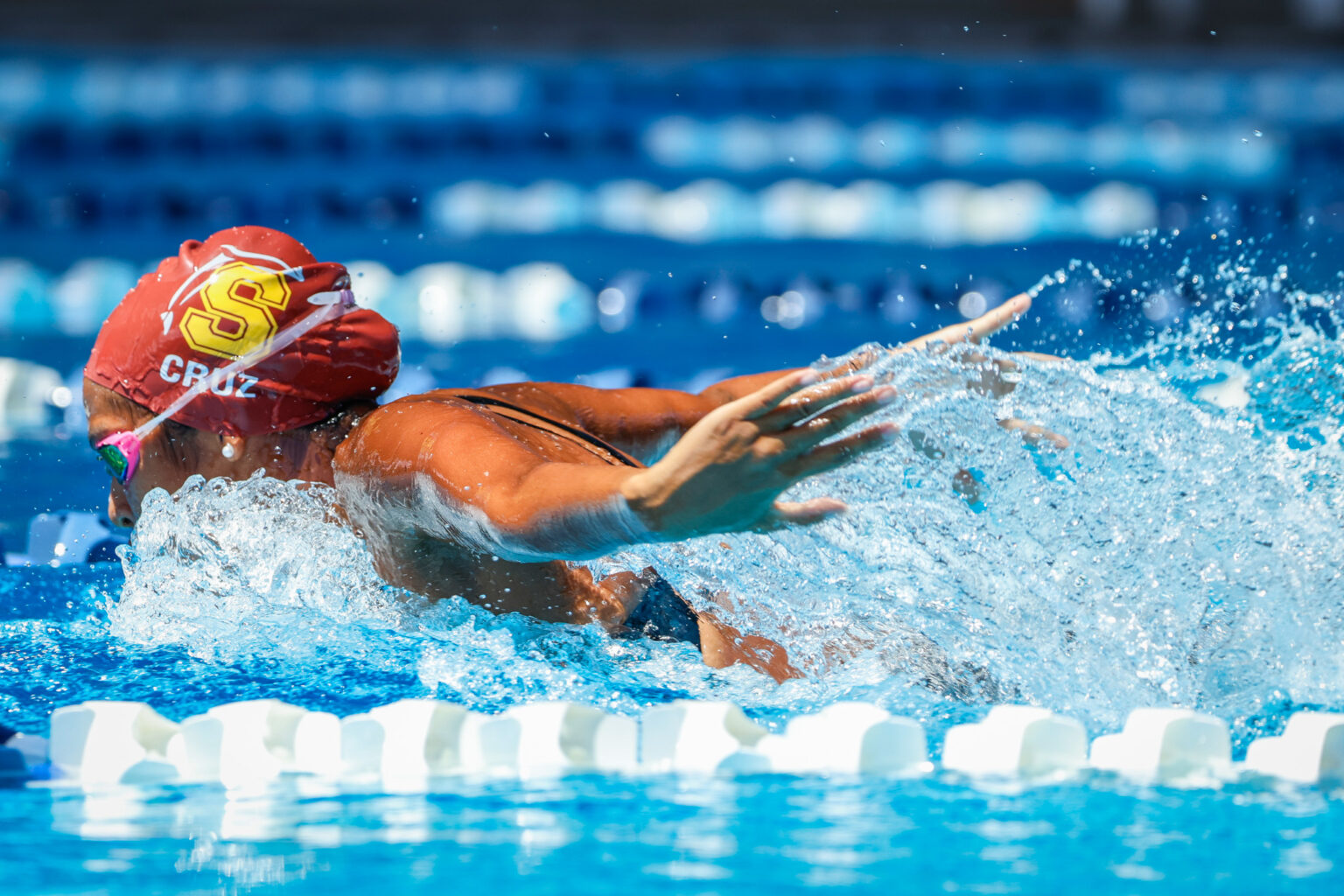 las delfinas de la usc son las tricampeonas de los eventos de natación de la lai.jpg (lai)