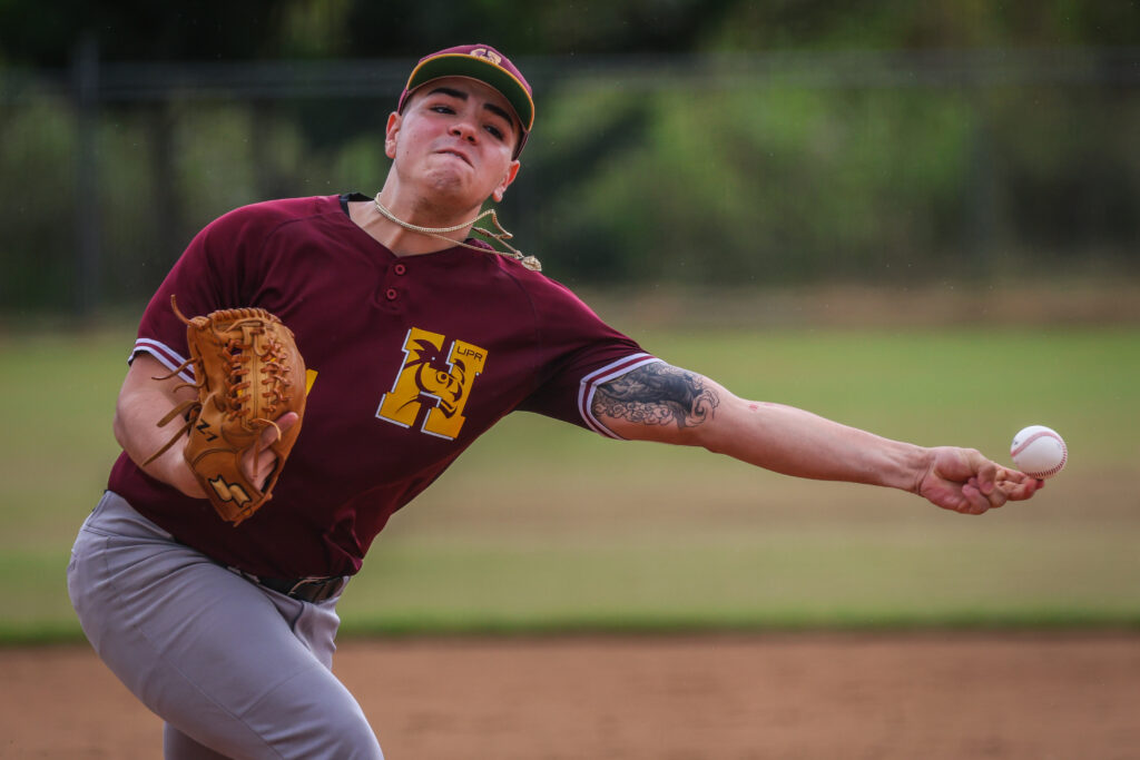 los búhos de la upr de humacao son los rivales de turno de los campeones tigres de la uipr en el béisbol lai. (archivo lai)