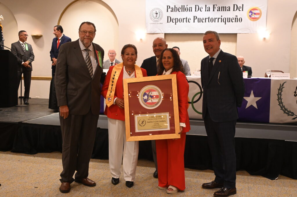 madeline de jesús una juana de la rum exaltada al pabellón de la fama del deporte puertorriqueño. (luis f. minguela lai)