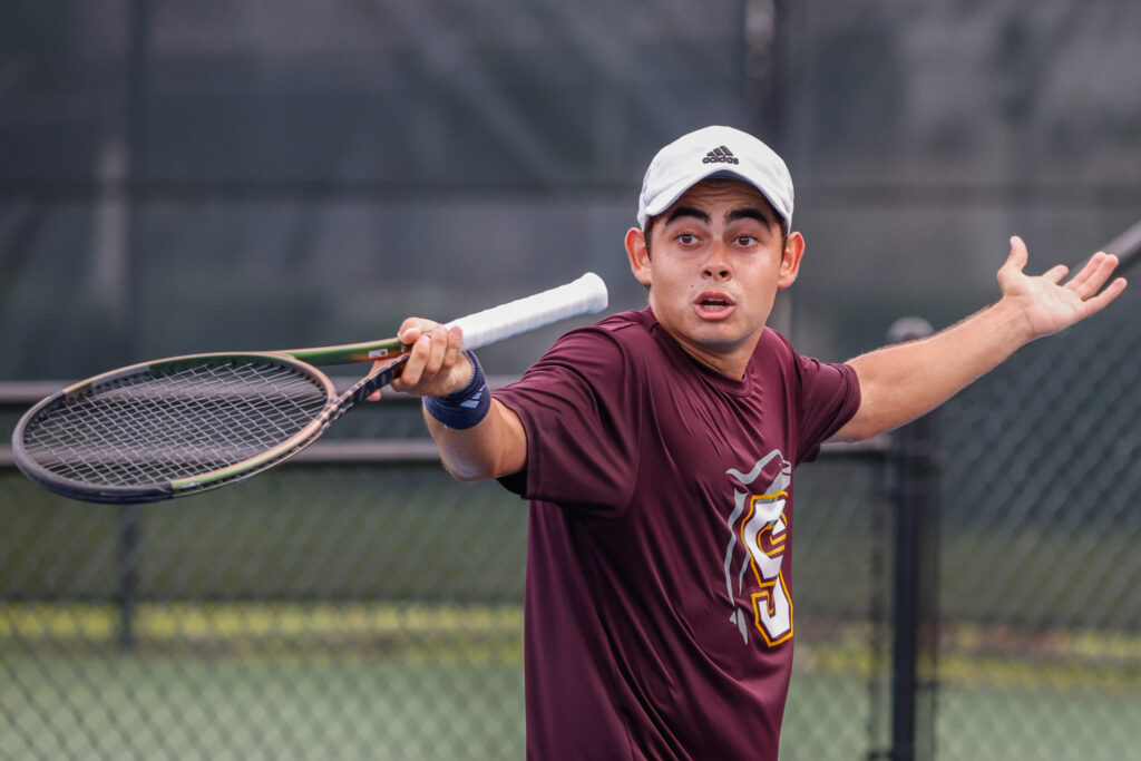 edgardo piovanetti capitan de usc en tenis.jpg (kendall torres) (1)