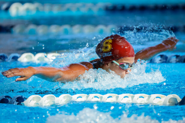 las delfinas de la universidad del sagrado corazón se posicionan primer lugar de cara a su cuarto campeonato de piscina corta lai. (kendall torres lai)