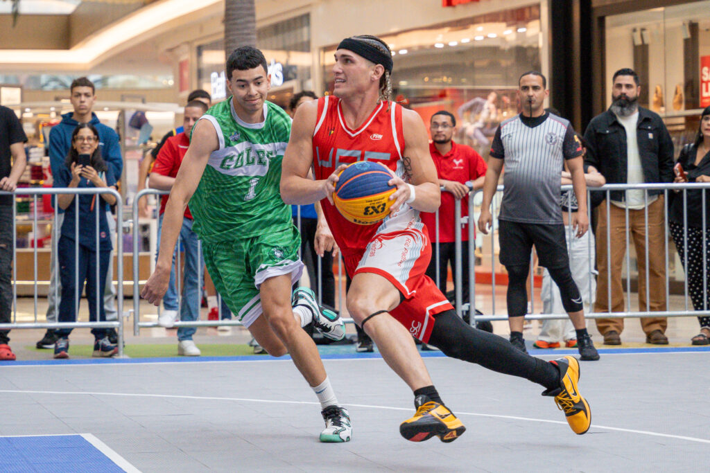 la upr de río piedras clasificó en ambas ramas al último día competencia del baloncesto 3x3 que se lleva a cabo en mall of san juan. (luis ortiz lai)