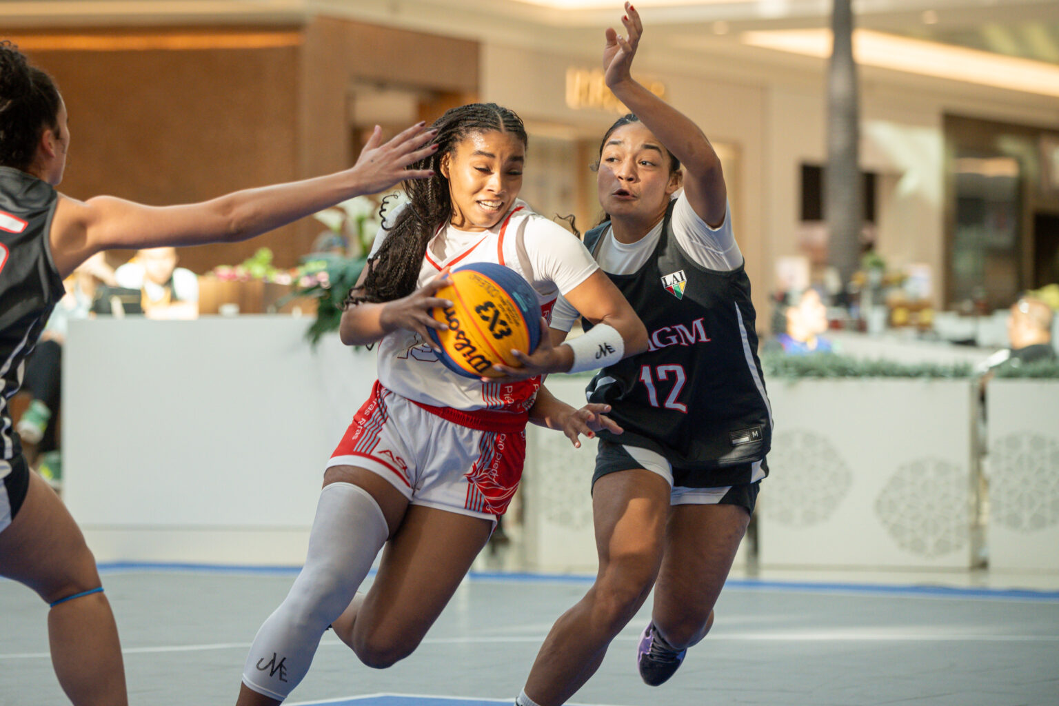 las jerezanas de la upr de río piedras lideraron su grupo en la preliminar del primer torneo de 3x3 de la lai.jpg (luis ortiz lai)