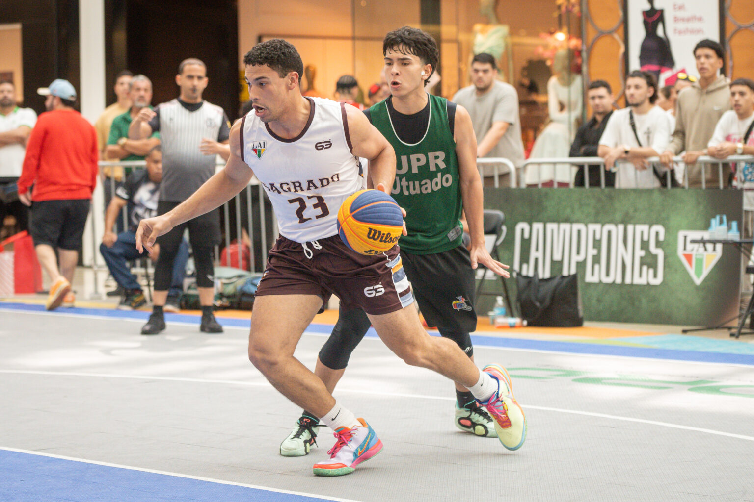 los delfines de la usc jugarán este jueves por el primer trofeo de la modalidad 3x3 de baloncesto lai. (luis ortiz lai)