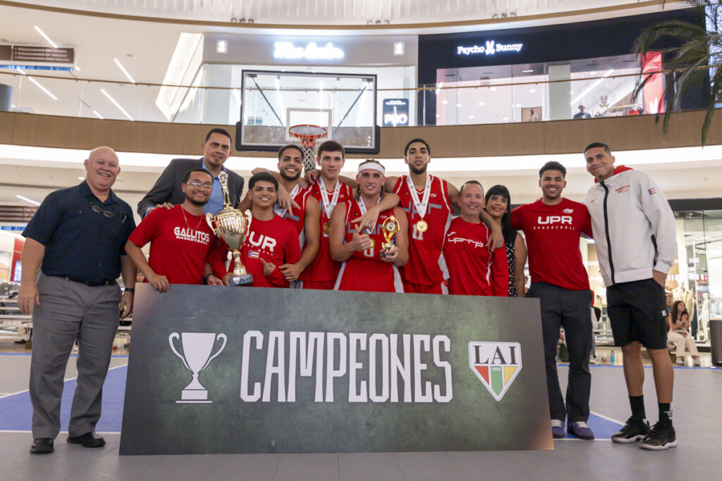 los gallitos de la upr de río piedras son los primeros campeones del torneo de baloncesto 3x3 de la lai. (luis ortiz lai)