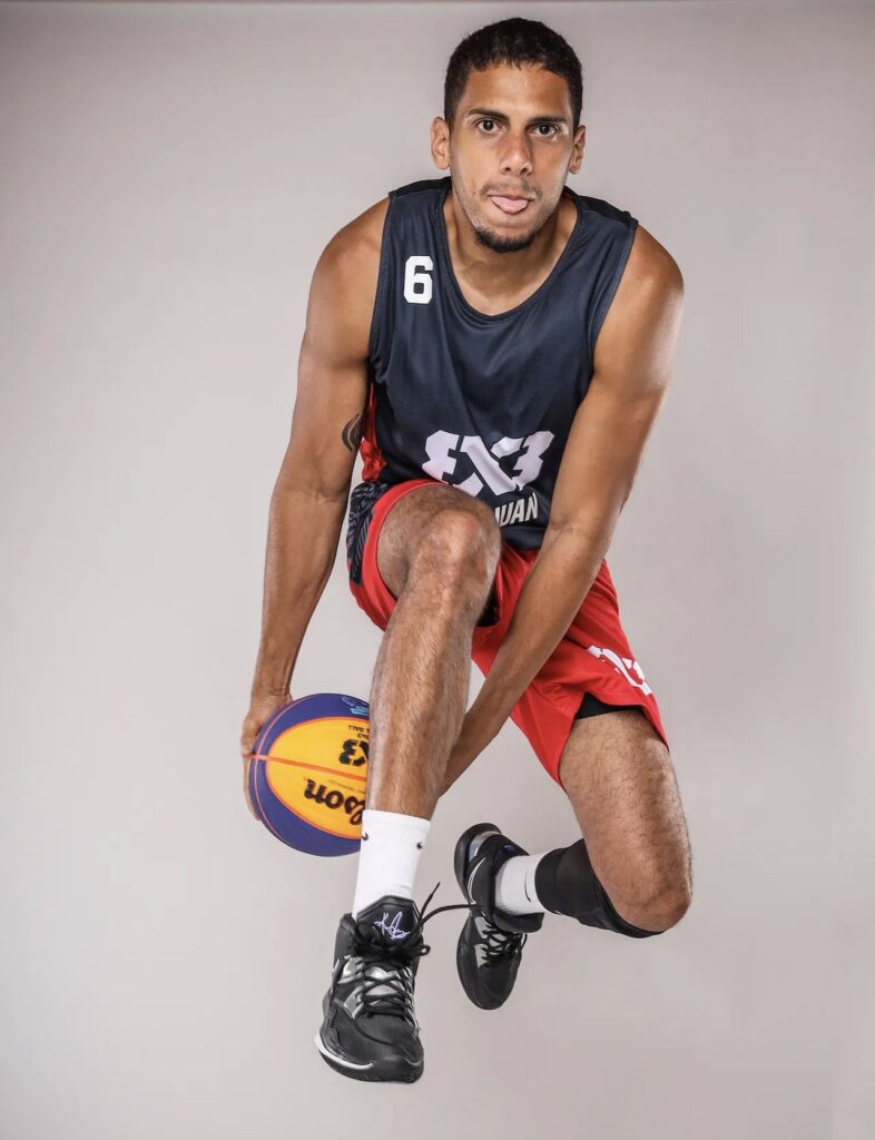 luis cuascut es un egresado del baloncesto 5x5 de la lai con la upr de bayamón y hoy representa a puerto rico en la modalidad 3x3. (fiba)