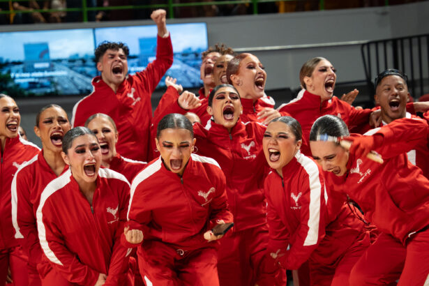 repiten las jerezanas y los gallitos en baile.jpg (luis ortiz lai)