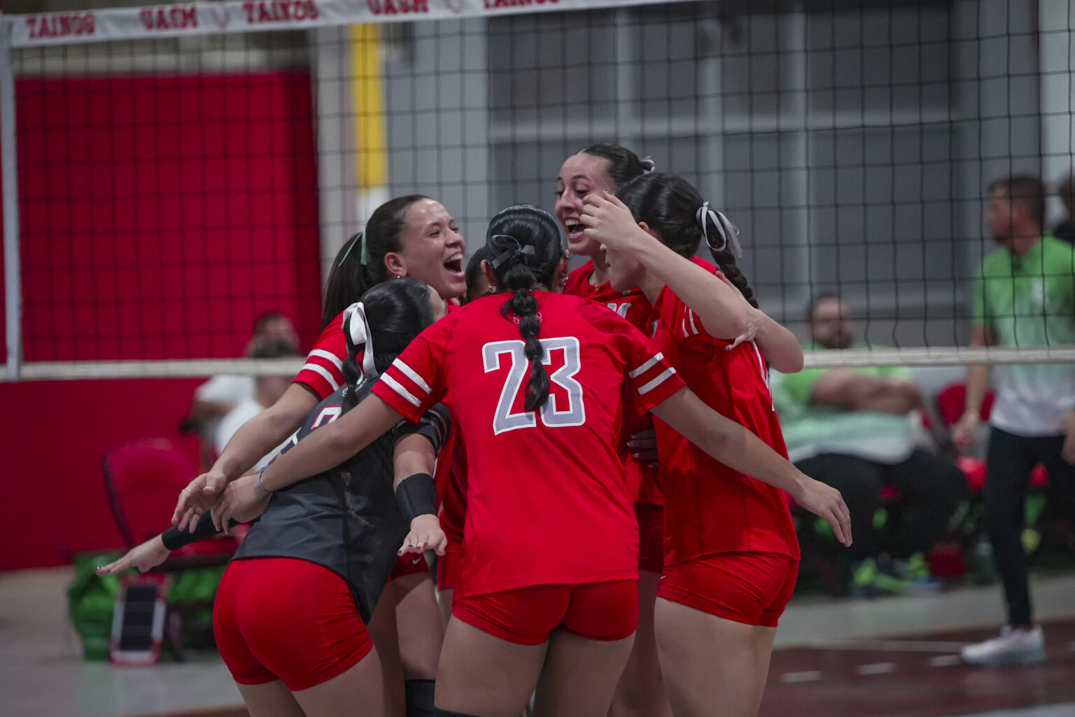 las taínas de la uagm buscan extender su dinastía a seis campeonatos consecutivos en el 2025 26. (lai)