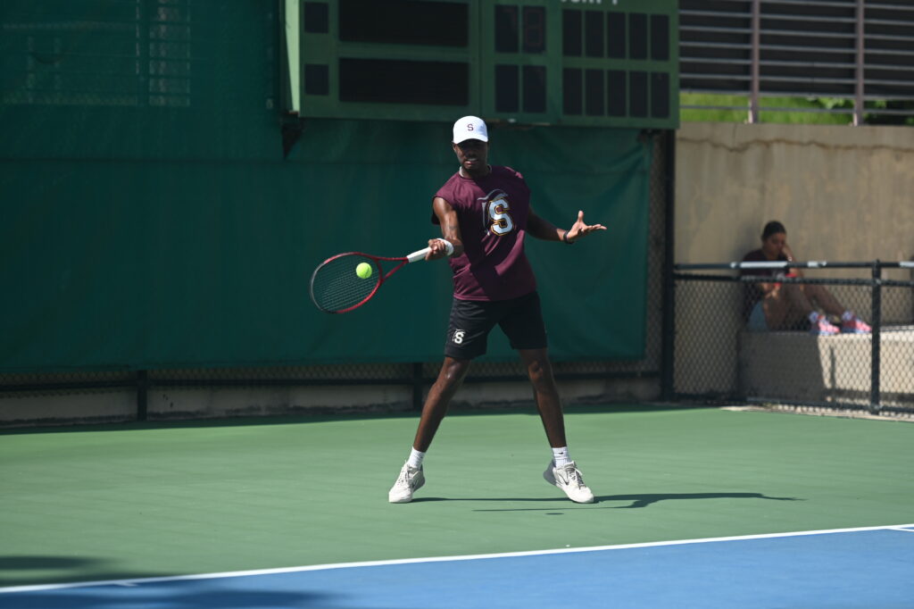 los campeones delfines de la usc ya enfrentó dos grandes rivales del tenis. (luis f. minguela lai)