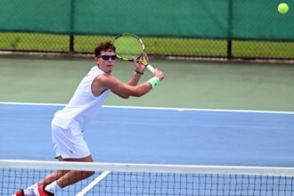 los tenistas salen a buscar la clasificación a la final universitaria. (luis f. minguela lai)