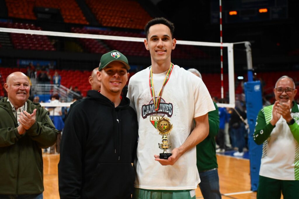 dylan velázquez es el jugador más valioso.jpeg (jorge colón lai)