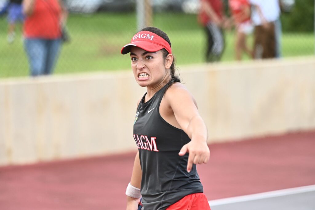 gabriela rodríguez definió el campeonato para la uagm.jpeg (jorge colón lai)