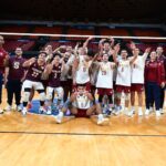 los delfines de sagradi son medallistas de bronce en la lai.jpg (jorge colón lai)