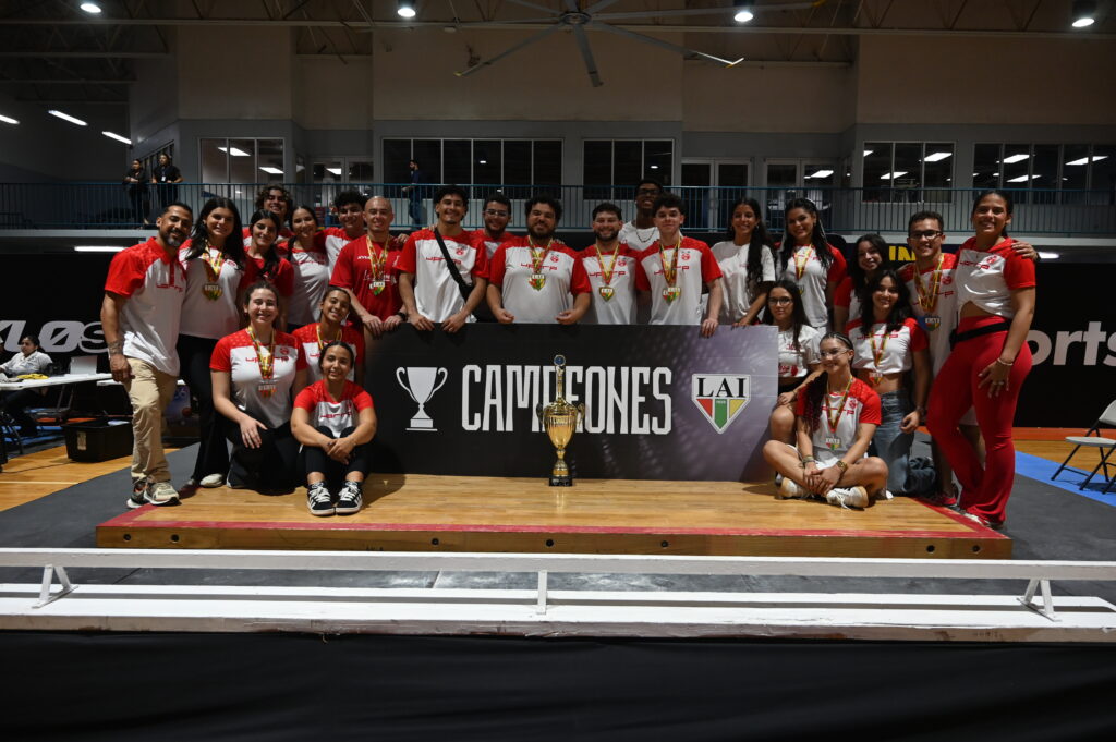 los gallitos d ela upr de río piedras son los nuevos campeones de la halterofilia universitaria.jpg (luis f. minguela lai)