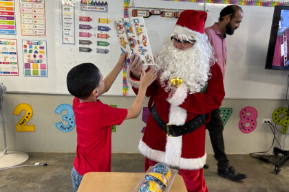 santa aceptará donanciones y podrán contactarlo a través de mayra fradera al 787 853 2222.jpg (lai)