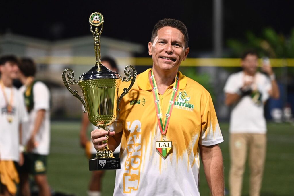urayoan ortiz dirigente campeón de los tigres de la uipr.jpeg (jorge colón lai)