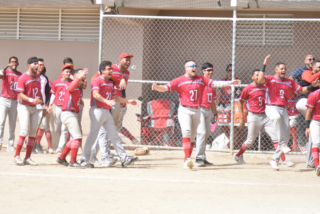 los taínos de la universidad del turabo nuevos campeones del béisbol de la lai. (l. minguela lai) (1)