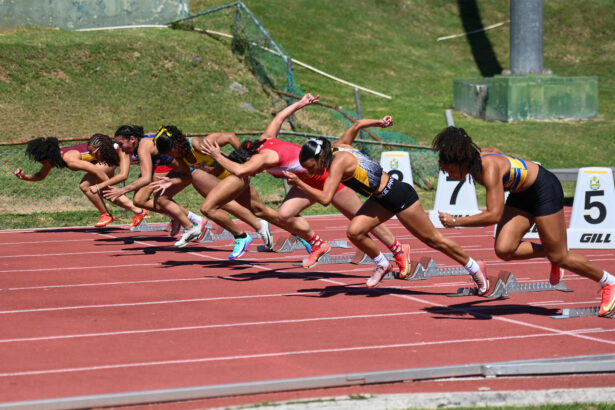 francés colón y su serie de los 100 metros lisos durante la clasificatoria para las justas celebrada en san germán.jpg (luis f. minguela lai)