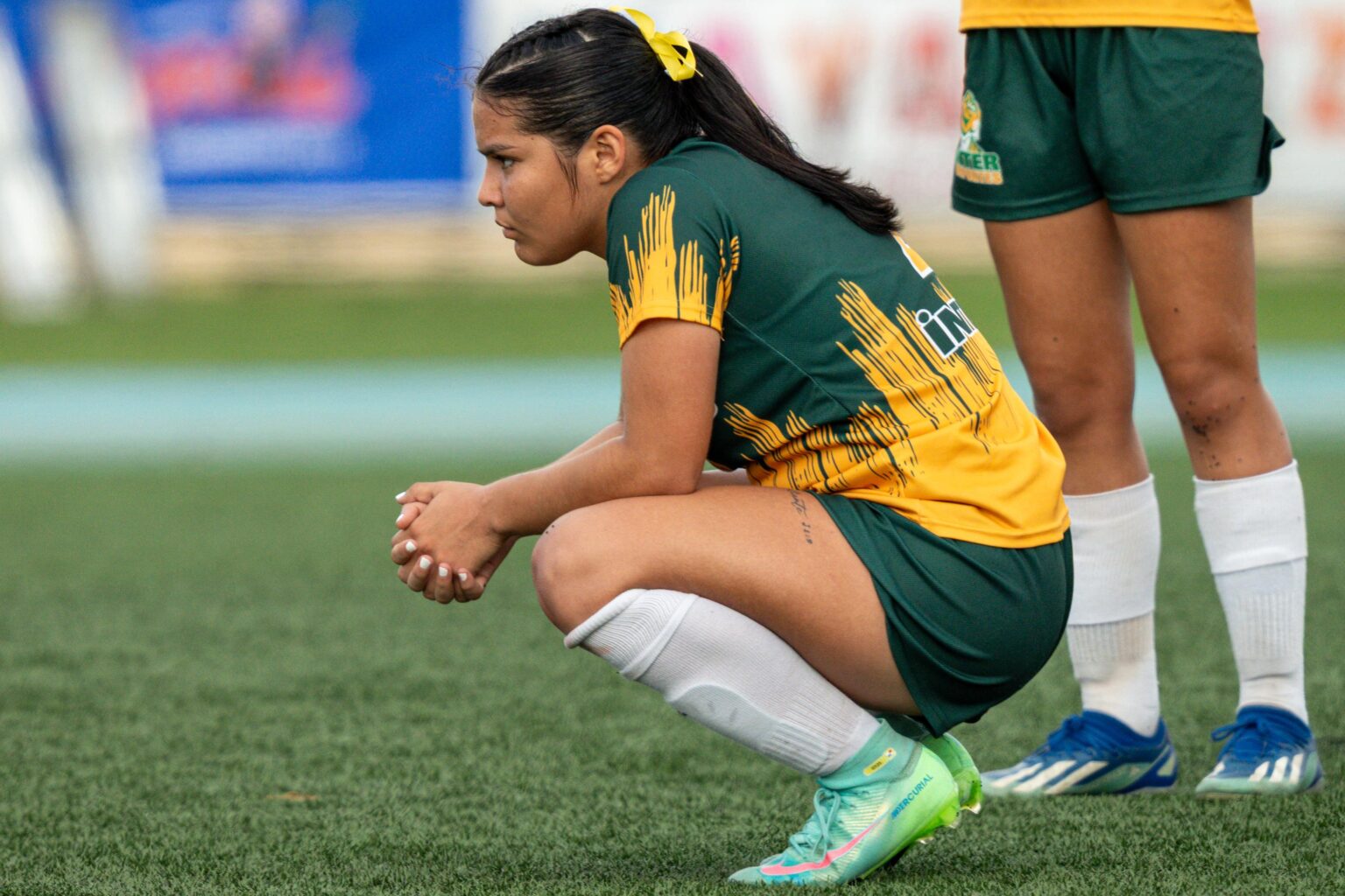 las tigresas de la uipr van a la casa de victorias en el inicio del torneo de fútbol universitario.jpg (lai)