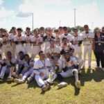 los lobos de la upr de arecibo ganadores del tercer lugar de béisbol.jpeg (camara en mano : luis ortiz)