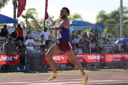 anssell miranda se siente feliz corriendo en la pista universitaria. (sofia jimenez cortes) )
