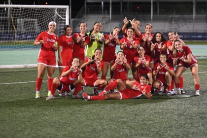 grandiosas, las taínas de la uagm van a su primera final de fútbol en la lai.jpeg (luis f. minguela lai)