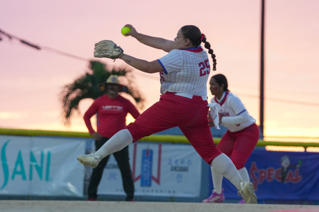 la lanzadora iniciadora por la uagm fue marlena pérez (7.2 entradas). (luis ortiz lai)