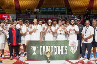 lo lograron. la uagm y leo arill le dieron el primer campeonato de balocesto a la uagm.jpeg (luis ortizo lai)