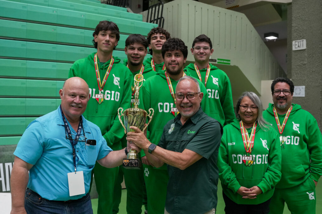 los tarzanes de la upr mayagüez ganan el bronce en tenis de mesa. (luis ortiz lai)
