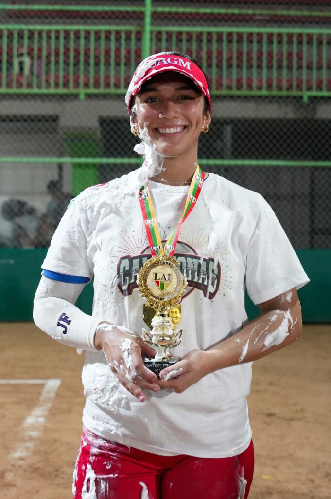 sofia oquendo fue al jugadora más valiosa.jpeg (luis ortiz lai)