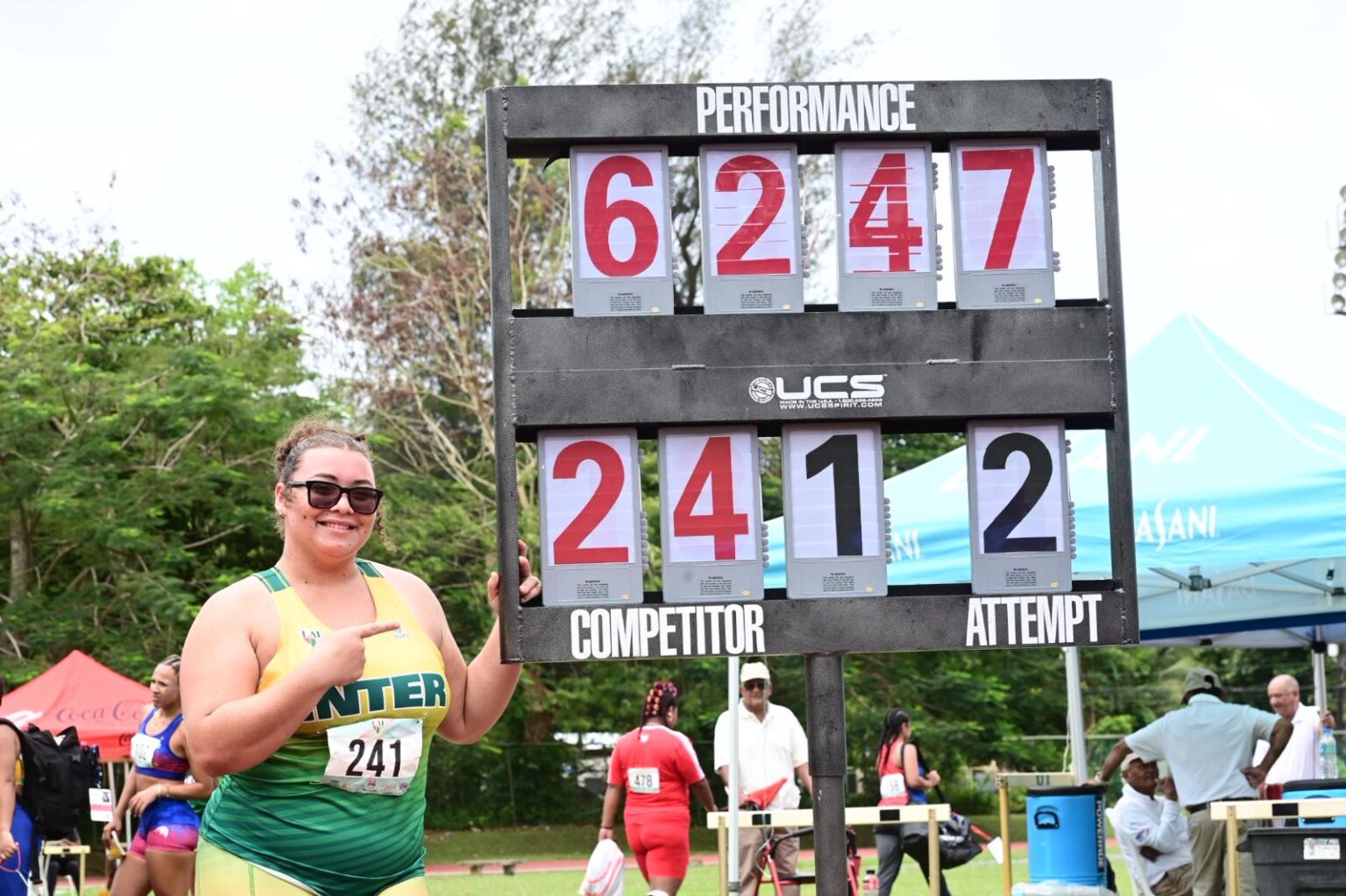 yarielis torres rompe la marca de la lai establecida por su hermana mayor que compite por la upr de mayagüez.jpeg (jorge colón lai)