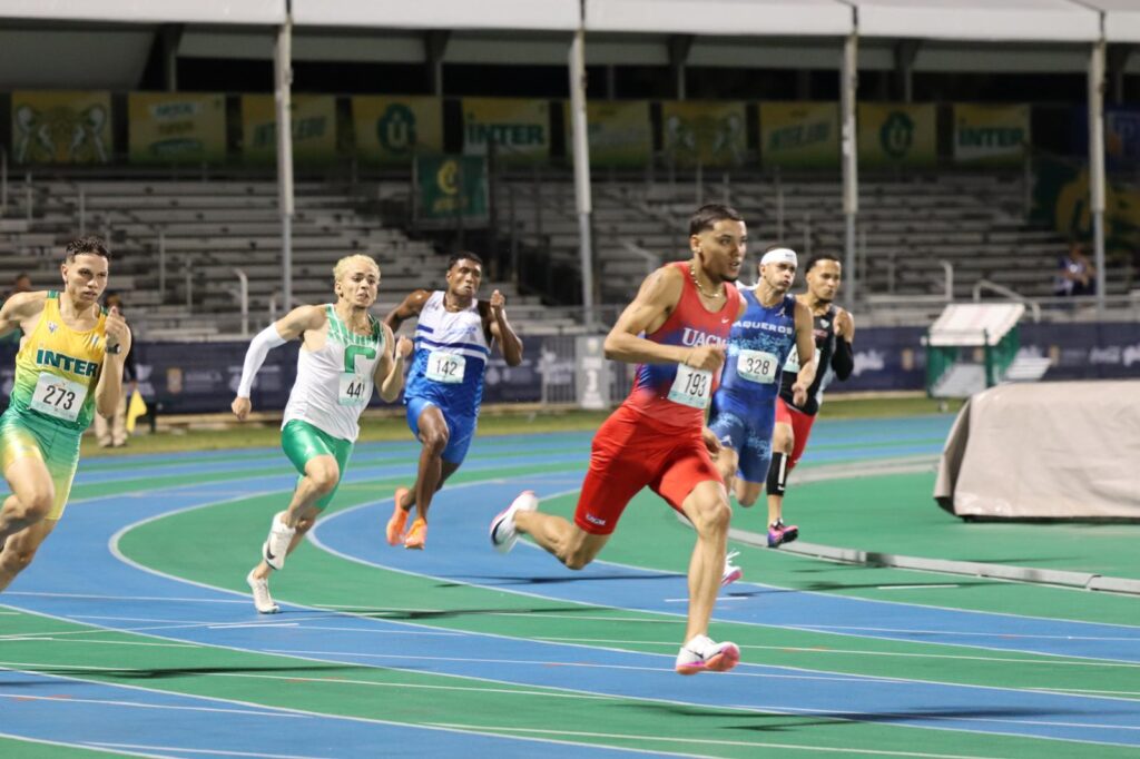josé figueroa dominante en los 200 metros etapa semifinal.jpeg (sofia jiménez lai)