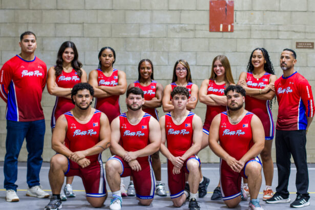 el equipo de levantados de pesas que competirá en el campeonato mundiual de fisu. (cristina isabel torres para lai)