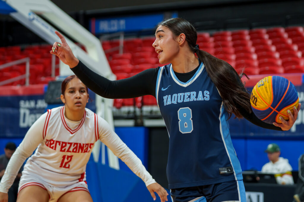 las campeonas vaqueras de la upr de bayamón siguen con vida..jpg (luis ortiz lai)