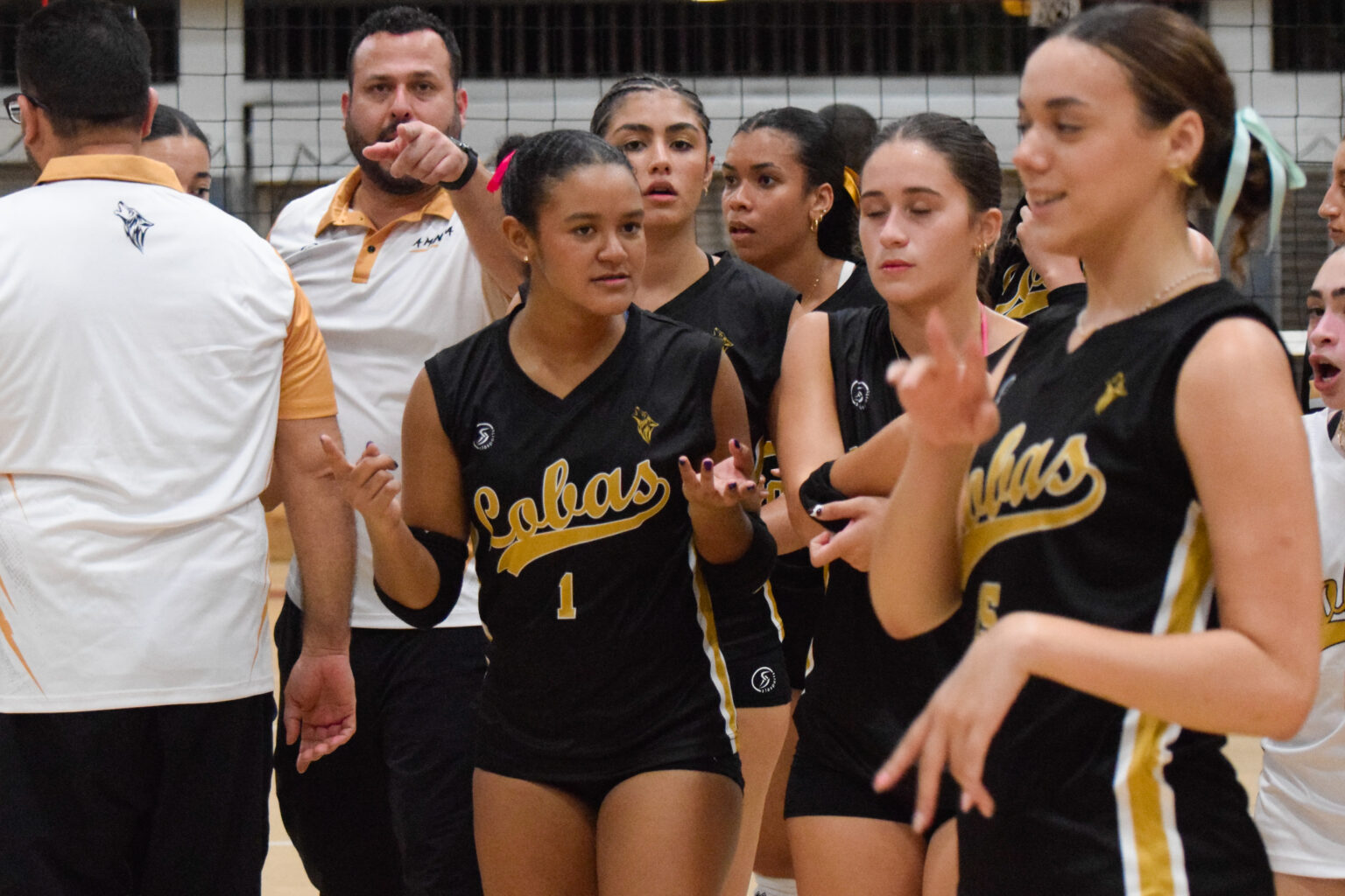 Yangeliz Llanos Torres acepta su rol en la familia y las Lobas de la UPR de Arecibo. (Zacha Acosta LAI)