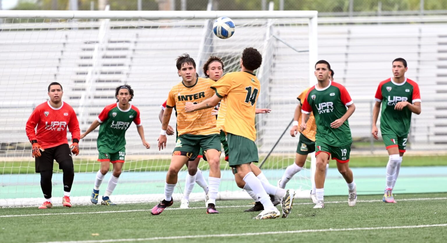 la uipr está liderando el torneo de fútbol masculino. (archivo lai)
