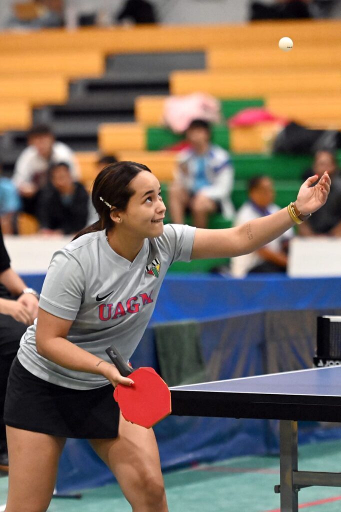 las taínas de la uagm cómodas en el inicio del torneo de tenis de mesa.jpeg (luis f. minguela lai)